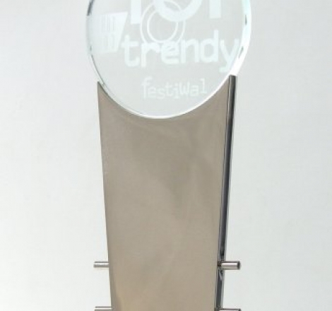 Statuetka - szkło połączone ze stalą nierdzewną