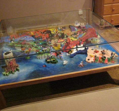 Klosz szklany nakładany na stolik